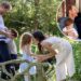 Archie e Lilibet parecem crescidos na foto de férias de Meghan Markle e Príncipe Harry