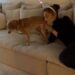 Ariana Grande compartilha um vídeo de férias feito pelo namorado Ethan Slater