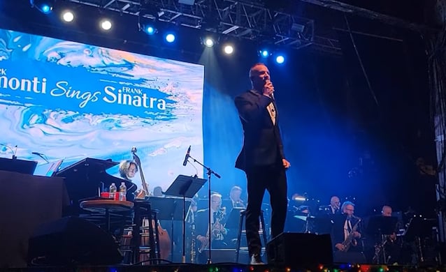 Assistir: MARK TREMONTI apresenta músicas exclusivas de FRANK SINATRA e clássicos de Natal em Huntington, Nova York