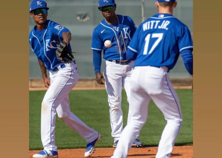Bobby Witt Jr. do Royals envia mensagem ao companheiro de equipe Maikel Garcia no sábado