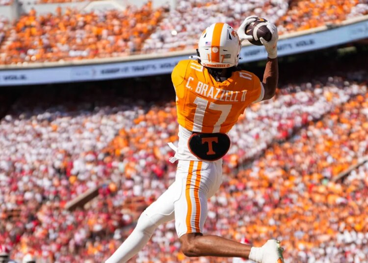 Chris Brazzell Tennessee WR declara o Draft da NFL de 2026, cancelamento do Music City Bowl