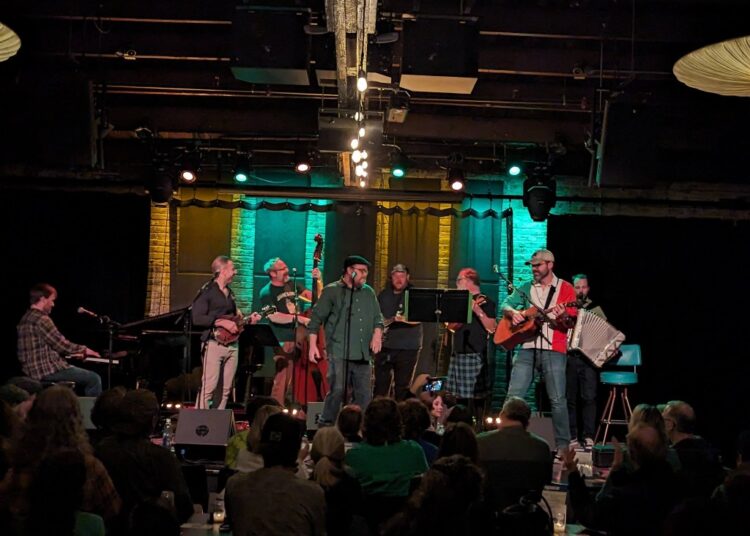 Comece o Ano Novo em Evanston com música e dança