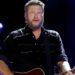 Como Blake Shelton está revitalizando a música country com seu último single de sucesso