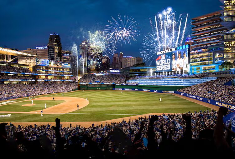 "Estamos entusiasmados em compartilhar nossa visão para o futuro do beisebol Royals no coração do Kansas...
