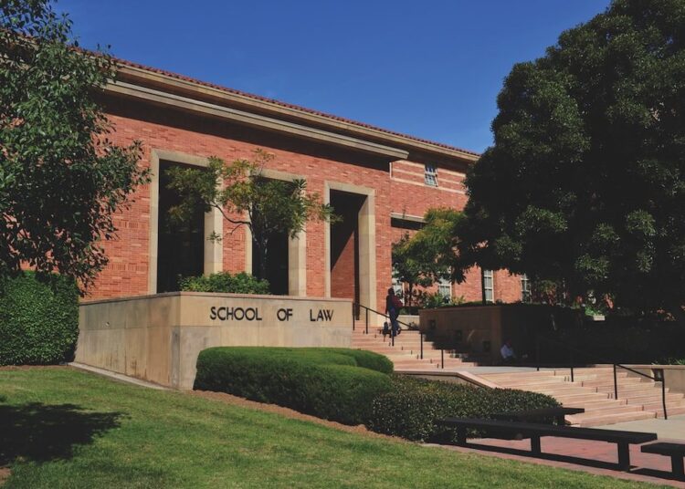 Direito da UCLA recebe o maior presente da história escolar para expandir programas de direito de entretenimento e mídia