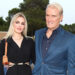 Dolph Lundgren responde aos críticos de seu casamento com diferença de idade de 39 anos: 'Estaremos todos mortos' em 100 anos