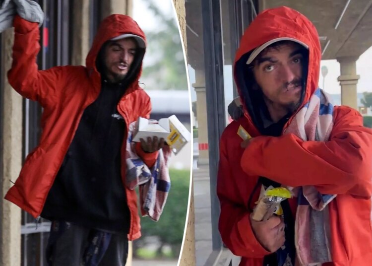 Ex-astro da Nickelodeon Tylor Chase de volta às ruas, fumou metanfetamina durante avaliação psicológica