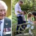 Família Real compartilha mensagem de Charles após Harry e Meghan deixarem cartão de Natal