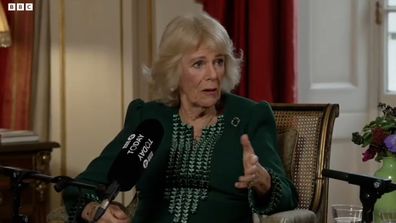 Família real: Rainha Camilla fala sobre experiência com agressão