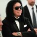 Gene Simmons pressionando o Congresso para garantir que os artistas sejam pagos pelas músicas no rádio