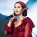 Gracie Abrams lança música sobre tiroteios em escolas
