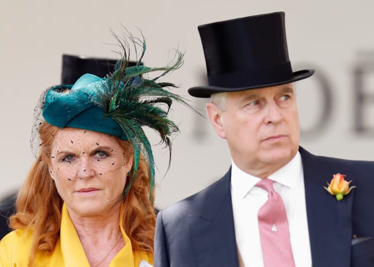 'Harry É o drama': Por que os observadores reais acreditam que a piada do Príncipe Harry em Downton Abbey pode ter sabotado seu retorno à Família Real