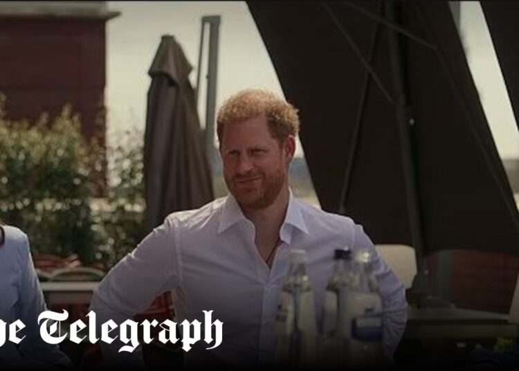 Harry e Meghan estão desesperados para minimizar o êxodo da equipe de Archewell