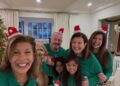 Hoda Kotb e ex Joel Schiffman se reúnem para o Natal com suas filhas