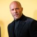 Jason Statham estrela o trailer emocionante do novo filme de ação 'Shelter'