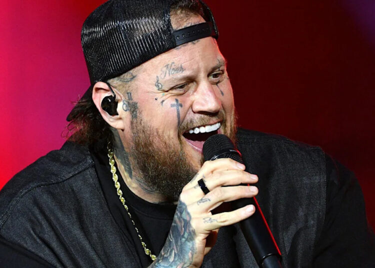 Jelly Roll recebe mensagem 'poderosa' de compartilhamento emocional para os fãs em show íntimo