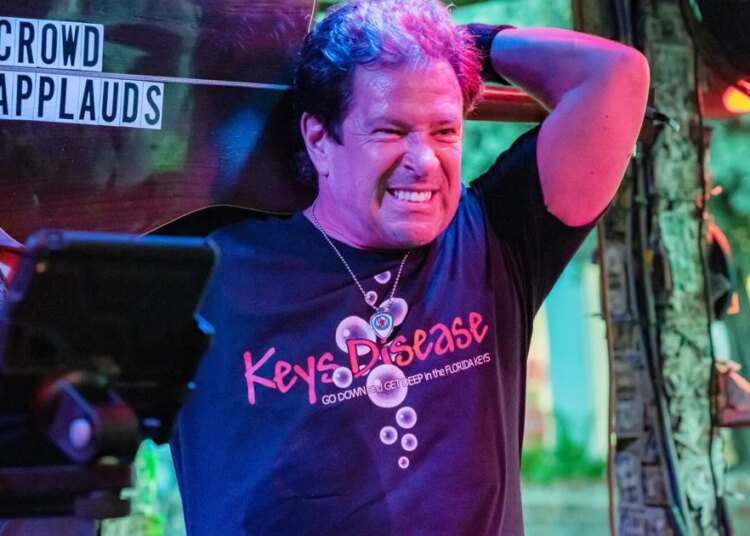 John LaMere 'Tocando músicas que as pessoas esqueceram que lembram' | Entretenimento