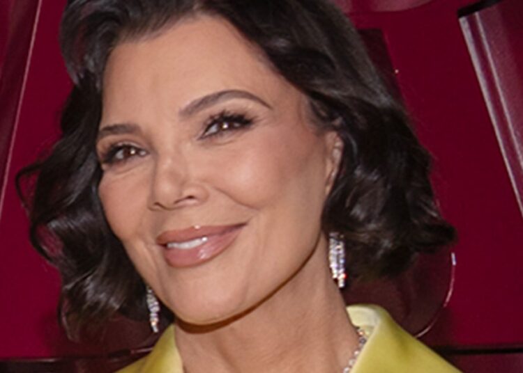 Kris Jenner representa o namorado de Kylie Jenner, Timothée Chalamet, Marty Supreme