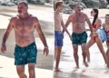 Liev Schreiber sem camisa exibe físico em forma em Barbados