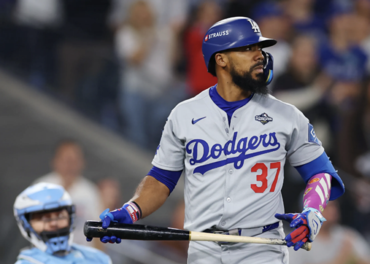 Los Angeles Dodgers trocam Teoscar Hernandez pelo Kansas City Royals