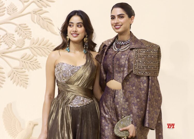Mumbai: celebridades participam do evento da loja Swadesh #Gallery