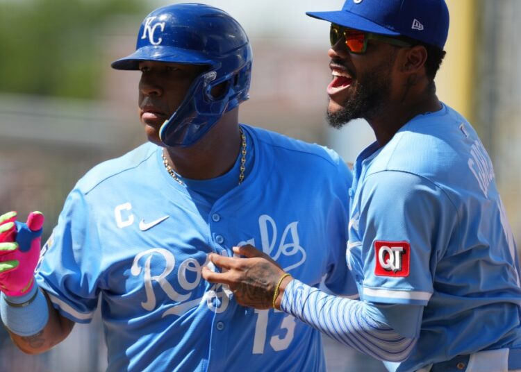 Notícias do Kansas City Royals: Salvy e Maikel acertaram em cheio na Venezuela
