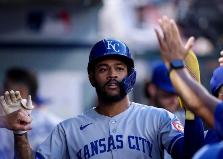 O acordo de Maikel Garcia com Royals pode valer US$ 85,3 milhões com escadas rolantes