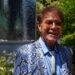 O cantor Cliff Richard diz que foi tratado de câncer de próstata