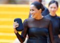 O custo exorbitante das bolsas de grife de Meghan Markle - como observa o especialista em moda, a coleção de Kate Middleton é 'mais equilibrada', enquanto a princesa Anne é 'minimalista'