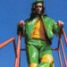 O eu mais jovem de Big Wild assume o controle no novo álbum