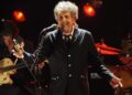 Bob Dylan se apresentando