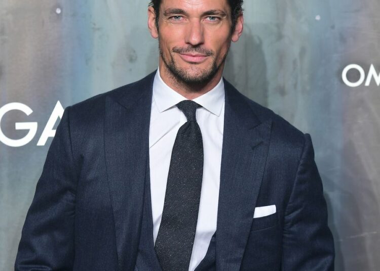 O modelo David Gandy diz que não há narrativa suficiente sobre 'homens bons'