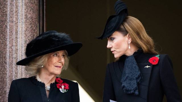 O movimento real de Kate Middleton deixa a rainha 'Hopping Mad' - Fonte