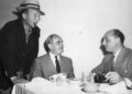 Maurice e Louis Elliman fotografados com Bing Crosby (à esquerda). Cortesia de Wendy Elliman