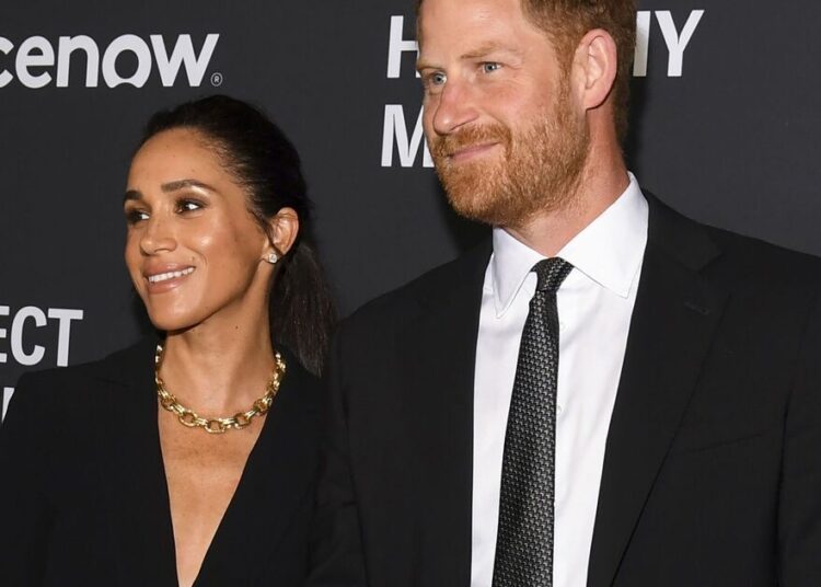 O plano do príncipe Harry para Meghan ao convencer que a realeza 'precisa dela' | TV e Rádio | Showbiz e TV