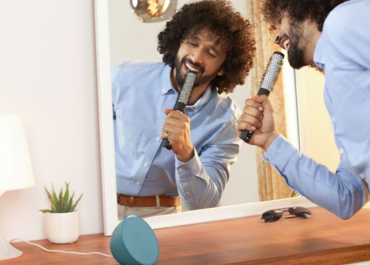 O que os clientes indianos perguntaram a Alexa em 2025: principais músicas, podcasts, perguntas de celebridades
