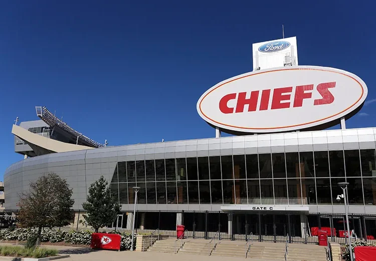 Os Chiefs estão vindo para o Kansas. E a realeza?