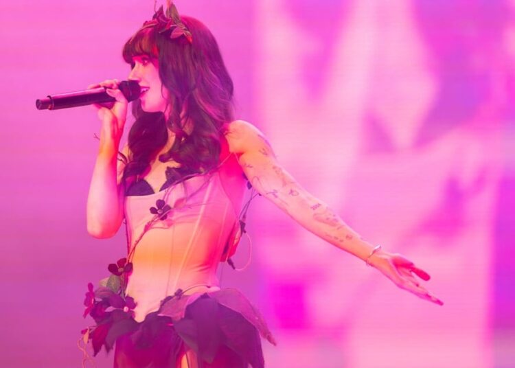 Peach PRC em sua turnê pela Austrália, era 'Miss Erotica' e muito mais