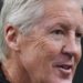Pete Carroll enfrenta a música após mais uma derrota dos Raiders