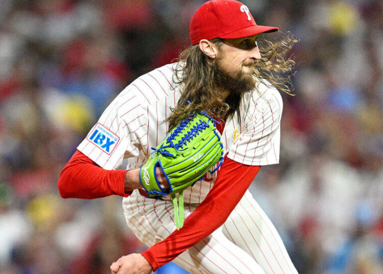 Phillies troca Strahm com Royals por Bowlan em troca de alívio