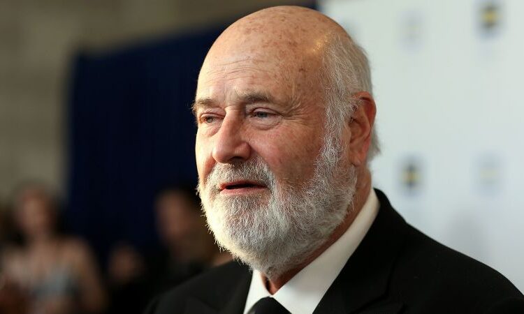 Polícia na casa ligada a Rob Reiner em Brentwood, duas pessoas encontradas mortas: atualizações ao vivo