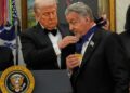 Por dentro da crescente guerra cultural do presidente Trump com a indústria do entretenimento