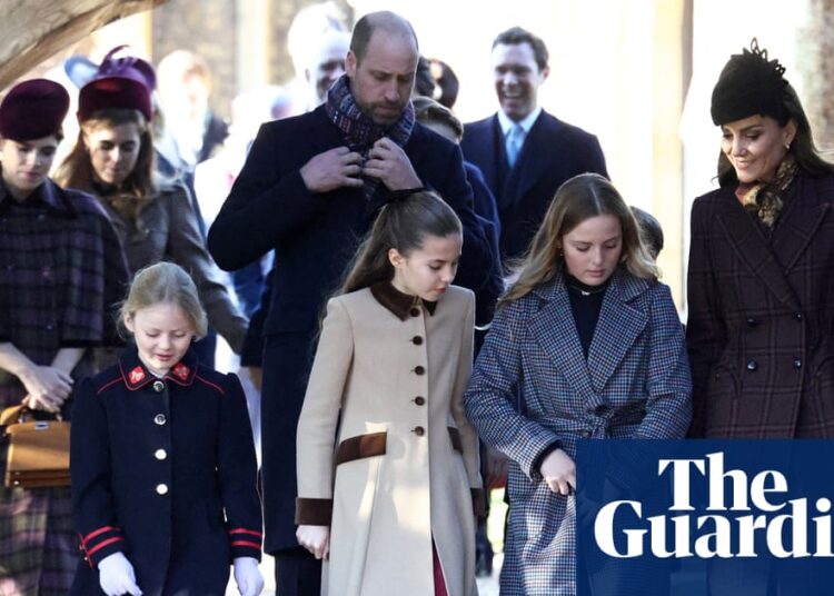 Princesas Eugenie e Beatrice juntam-se à família real para o serviço religioso do dia de Natal | Andrew Mountbatten-Windsor