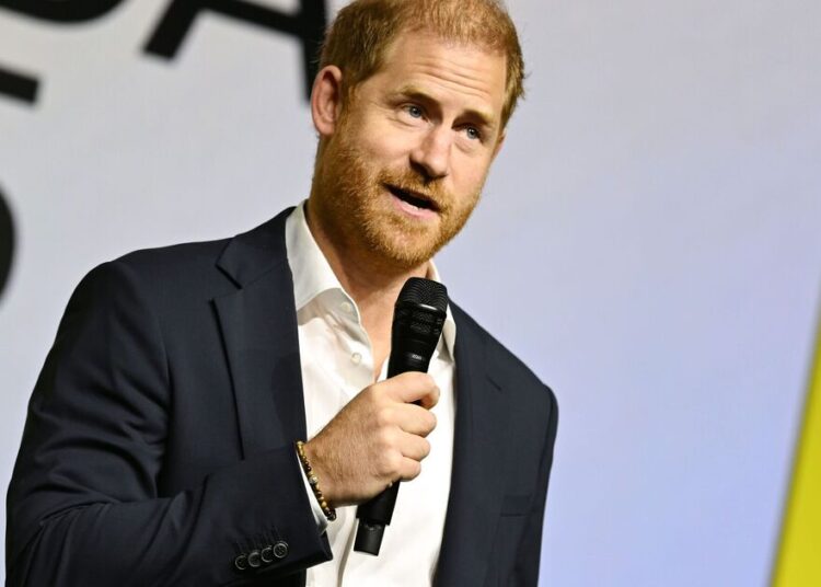 Príncipe Harry ataca a Família Real e despreza Thomas Markle em grande discurso | Real | Notícias