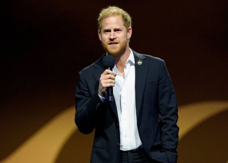 Príncipe Harry fica 'surpreso' com a diva enquanto a competição com William aumenta | Real | Notícias