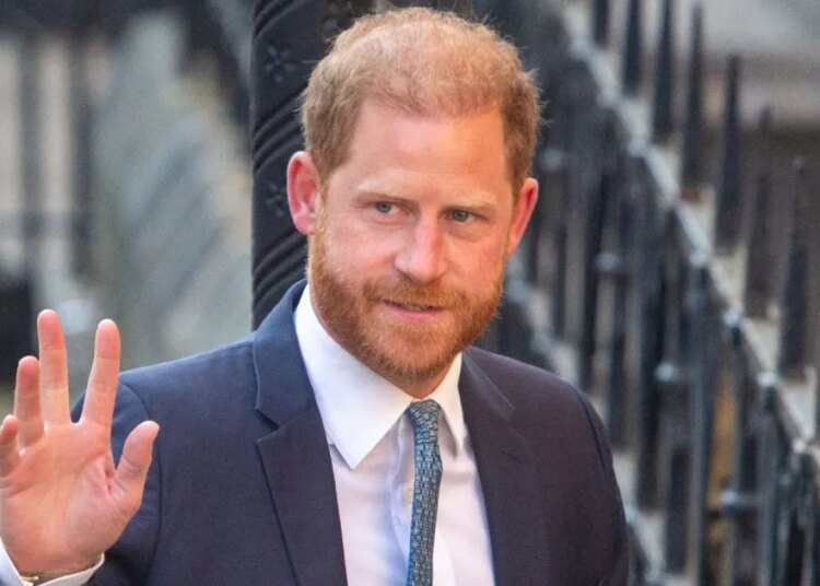 Príncipe Harry 'não tem como voltar' para a família real em meio a brigas | Galeria