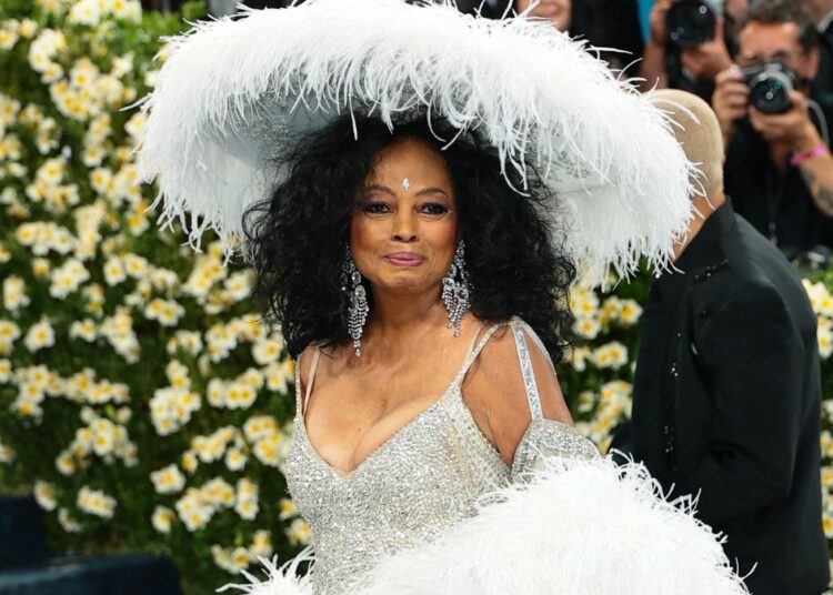 Quem é o marido de Diana Ross agora? Seus 2 casamentos e vida de solteira aos 81