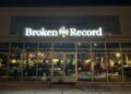 REVISÃO: Crowd dá uma olhada antecipada no novo restaurante com tema musical de Lehigh Valley
