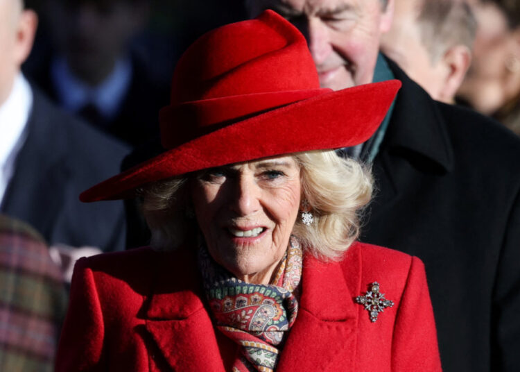 Rainha Camilla do Reino Unido relembra agressão na década de 1960 como parte de sua campanha contra a violência doméstica