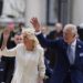 Rei Carlos III e esposa, rainha Camilla, revelam seu cartão de Natal de 2025